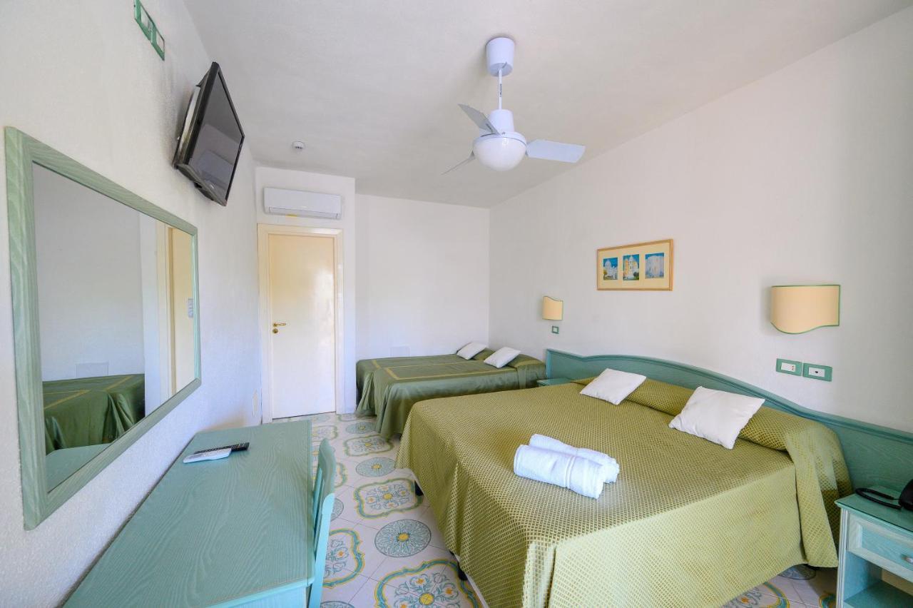 Hotel Parco Cartaromana イスキア島 エクステリア 写真