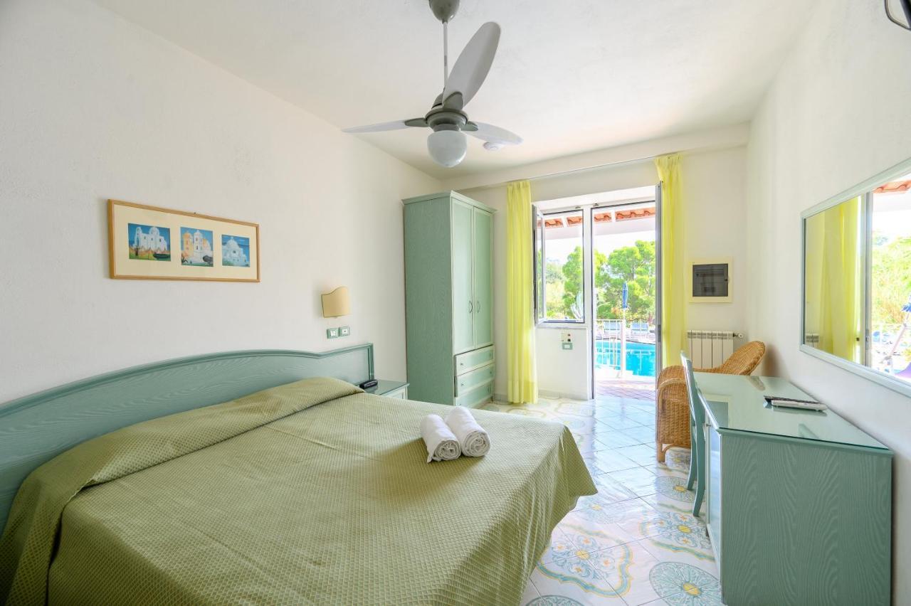 Hotel Parco Cartaromana イスキア島 エクステリア 写真